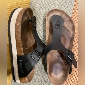 Papillon size 37 worn, but good quality and lots of life left. Gizeh platform.